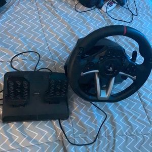 HORI PlayStation wheel with pedals